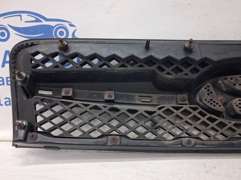 Решетка радиатора Tucson 2004-2009 JM 2.0 diesel D4EA Решетка радиатора Tucson 2004-2009 JM 2.0 diesel D4EA