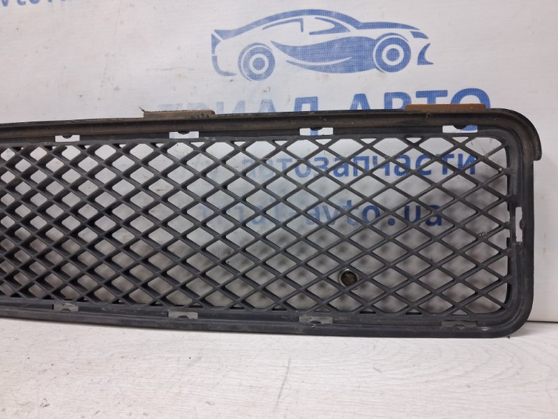 Решетка бампера центральная Hyundai Tucson JM 2.0 diesel D4EA Решетка бампера центральная Hyundai Tucson JM 2.0 diesel D4EA