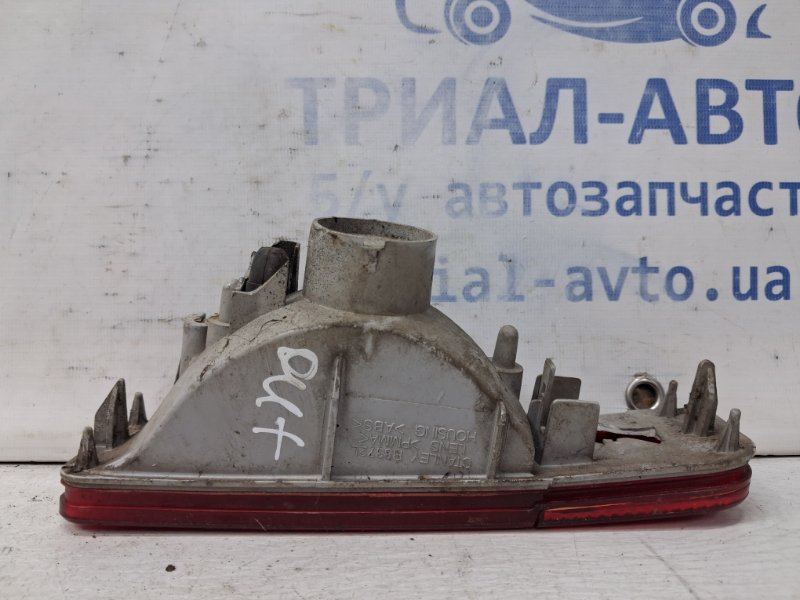 Катафот левый Mitsubishi Outlander cu 2.4 бензин 4G69