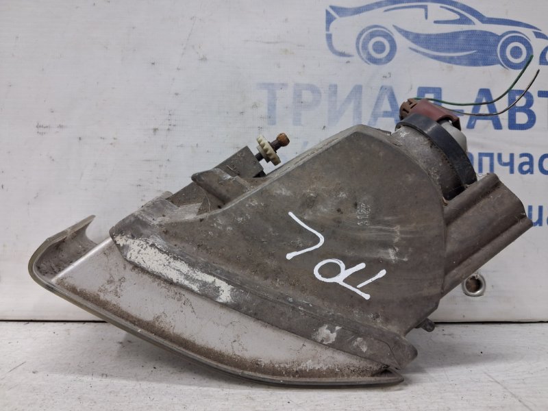 Фара противотуманная левая Prado 2002-2009 J120 4.0 1GR-FE