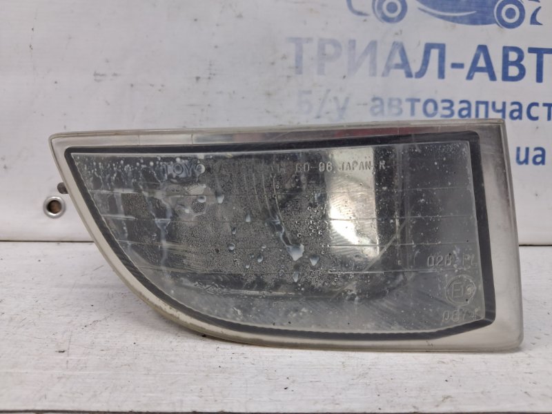 Фара противотуманная правая Toyota Prado 2002-2009 J120 4.0 1GR-FE 8121160150 Б/У
