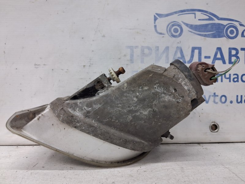 Фара противотуманная правая Prado 2002-2009 J120 4.0 1GR-FE