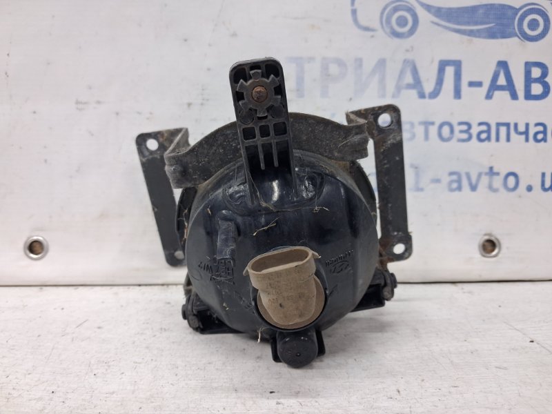 Фара противотуманная левая Tucson 2004-2009 JM 2.0 diesel D4EA Фара противотуманная левая Tucson 2004-2009 JM 2.0 diesel D4EA