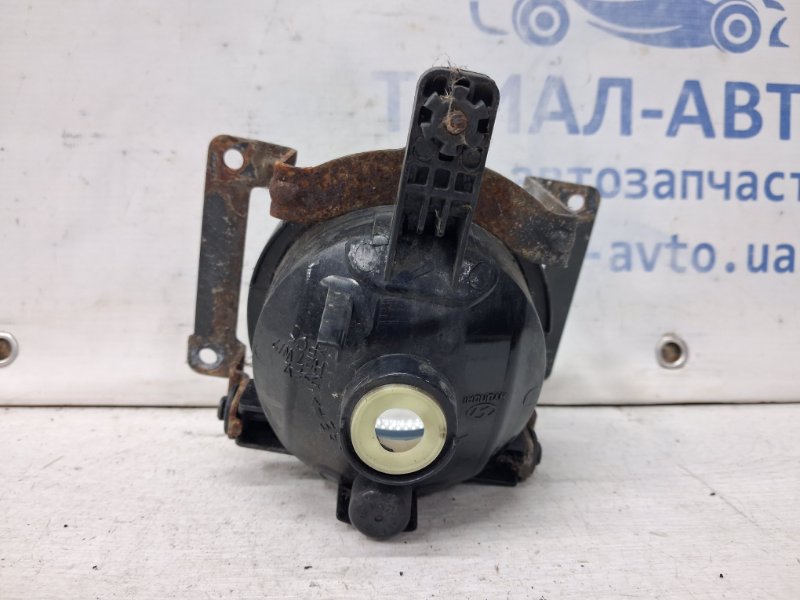 Фара противотуманная правая Tucson 2004-2009 JM 2.0 diesel D4EA Фара противотуманная правая Tucson 2004-2009 JM 2.0 diesel D4EA