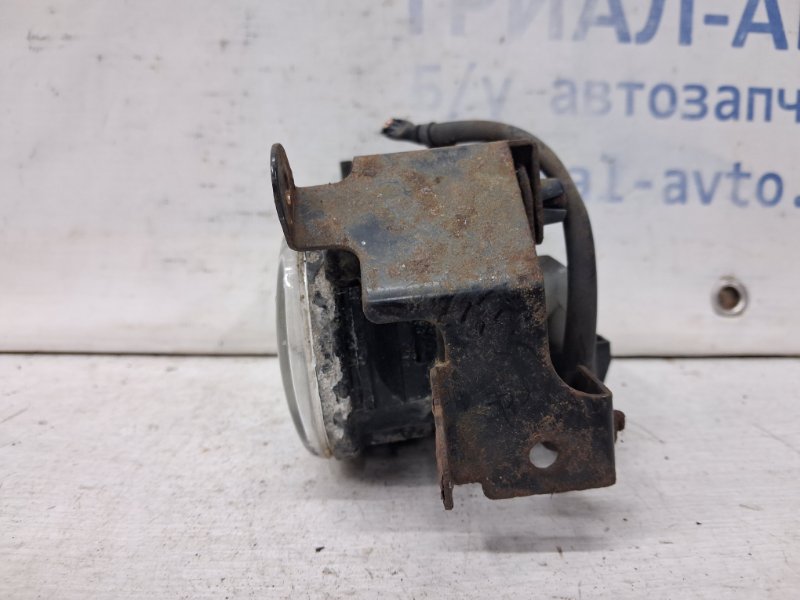 Фара противотуманная левая Outlander 2003-2006 cu 2.4 бензин 4G69