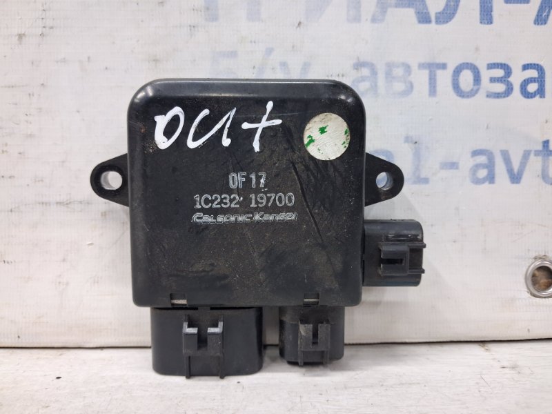 Блок управления вентиляторами Mitsubishi Outlander 2003-2006 cu 2.4 бензин 4G69 MR497751 Б/У