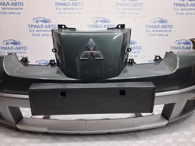 Бампер передний Outlander 2003-2006 cu 2.4 бензин 4G69