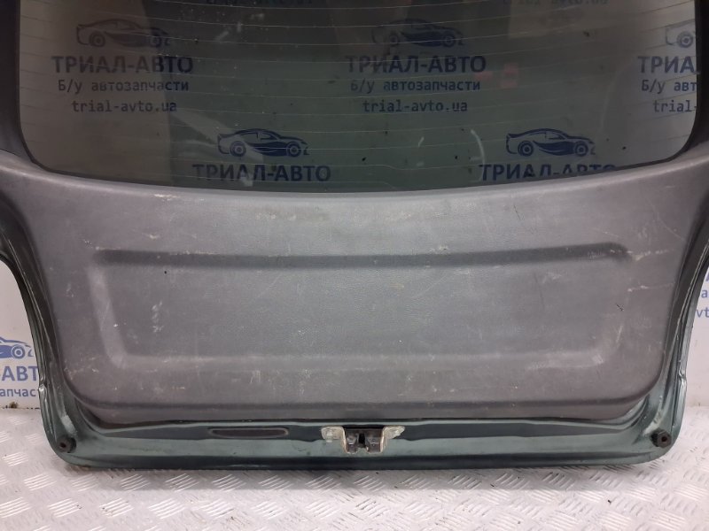 Крышка багажника Рестайлинг Outlander 2003-2006 cu 2.4 бензин 4G69