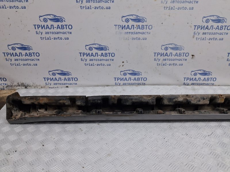 Накладка порога внешняя правая Outlander 2003-2006 cu 2.4 бензин 4G69