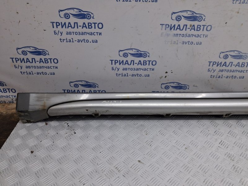 Накладка порога внешняя левая Outlander 2003-2006 cu 2.4 бензин 4G69