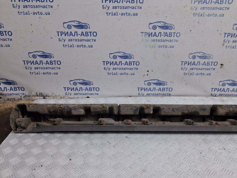 Накладка порога внешняя левая Outlander 2003-2006 cu 2.4 бензин 4G69