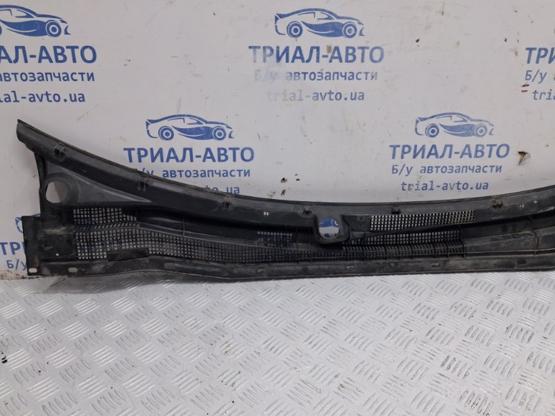 Дефлектор дворников Outlander 2003-2006 cu 2.4 бензин 4G69