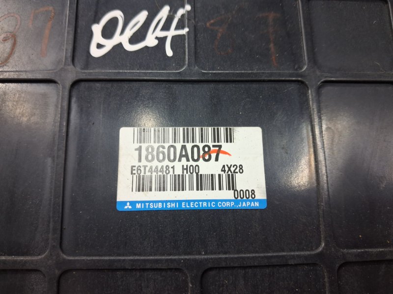 Блок управления двигателем Outlander 2003-2006 cu 2.4 бензин 4G69