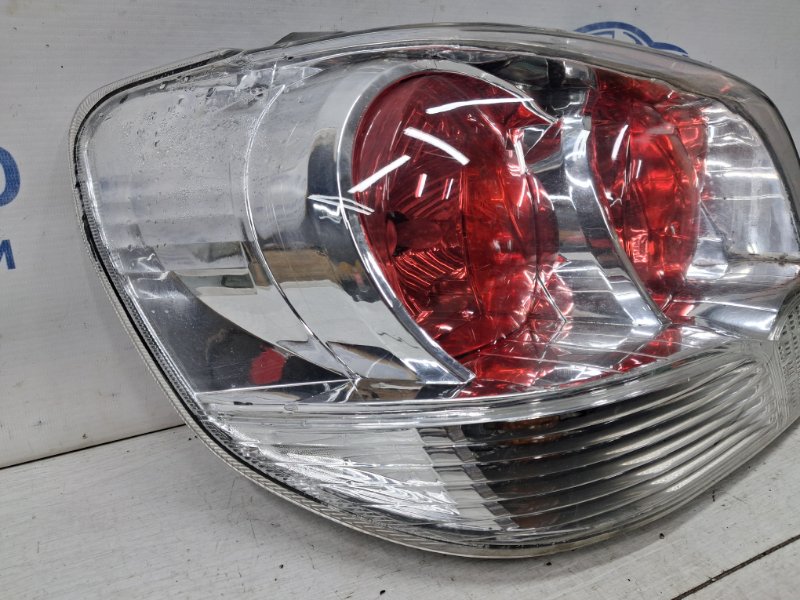 Фонарь задний внешний левый Mitsubishi Outlander cu 2.4 бензин 4G69