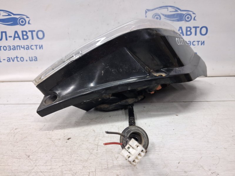 Фонарь задний внешний левый Outlander 2003-2006 cu 2.4 бензин 4G69