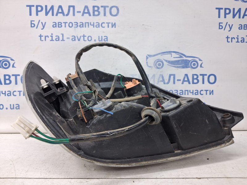 Фонарь задний внешний правый Outlander 2003-2006 cu 2.4 бензин 4G69