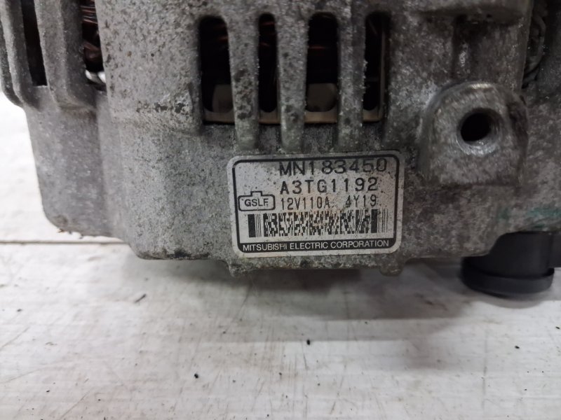 Генератор Outlander 2003-2006 cu 2.4 бензин 4G69