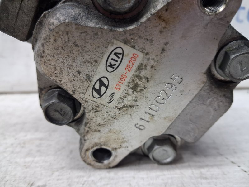 Насос ГУ Tucson 2004-2009 JM 2.0 diesel D4EA Насос ГУ Tucson 2004-2009 JM 2.0 diesel D4EA