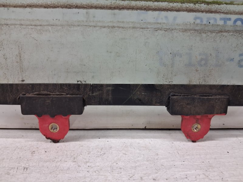 Стекло двери заднее левое Outlander 2003-2006 cu 2.4 бензин 4G69