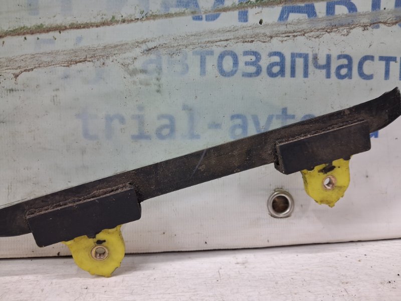 Стекло двери переднее правое Outlander 2003-2006 cu 2.4 бензин 4G69