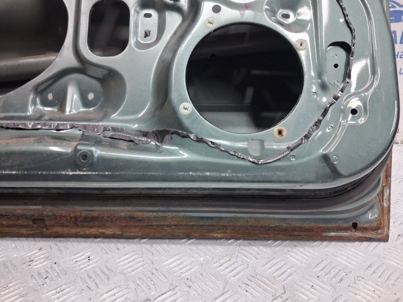 Дверь передняя левая Outlander 2003-2006 CU 2.4 бензин 4G69