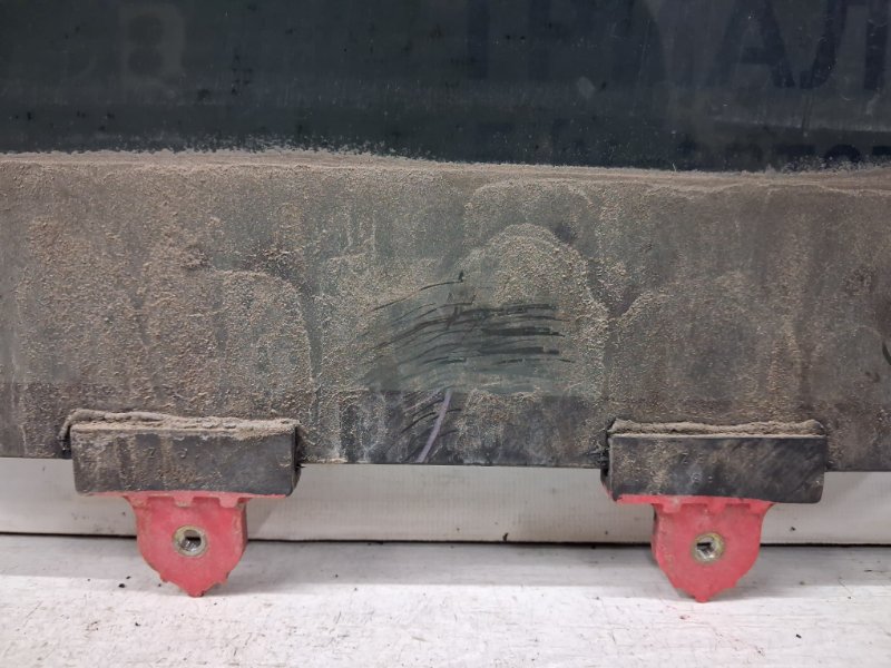 Стекло двери заднее левое Outlander 2003-2006 cu 2.4 бензин 4G69