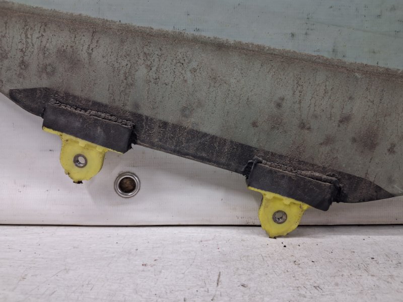 Стекло двери переднее левое Outlander 2003-2006 cu 2.4 бензин 4G69 Стекло двери переднее левое Outlander 2003-2006 cu 2.4 бензин 4G69