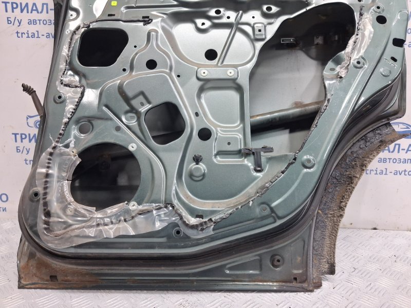 Дверь задняя правая Outlander 2003-2006 CU 2.4 бензин 4G69 Дверь задняя правая Outlander 2003-2006 CU 2.4 бензин 4G69