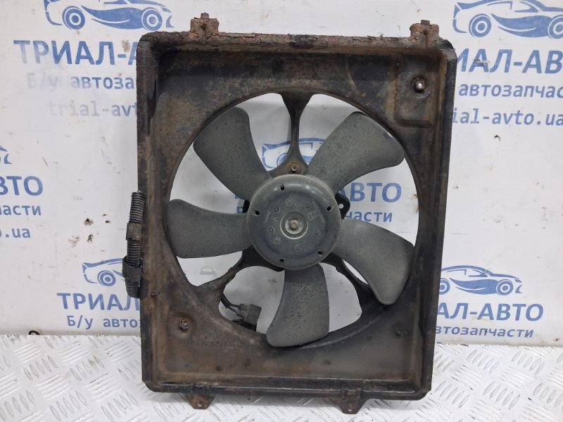 Диффузор с вентилятором радиатора Mitsubishi Outlander 2003-2006 cu 2.4 бензин 4G69 MR968840 Б/У