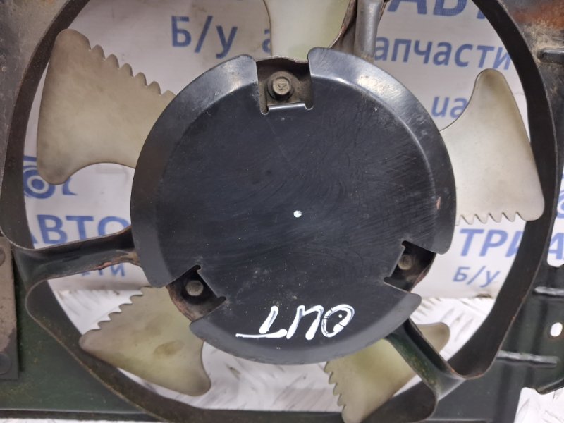 Диффузор с вентилятором радиатора Mitsubishi Outlander cu 2.4 бензин 4G69