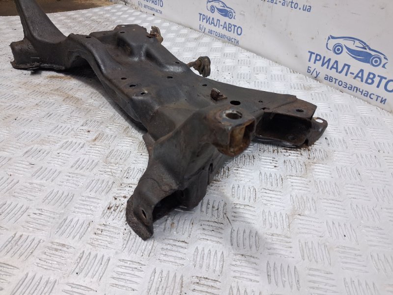 Балка передней подвески Mitsubishi Outlander cu 2.4 бензин 4G69