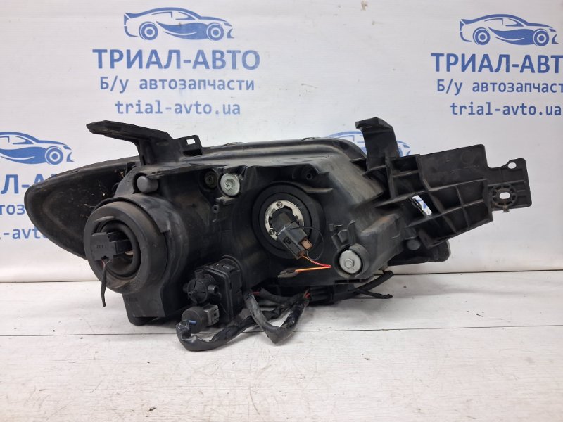 Фара левая галоген Outlander 2003-2006 cu 2.4 бензин 4G69