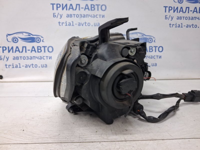 Фара левая галоген Outlander 2003-2006 cu 2.4 бензин 4G69