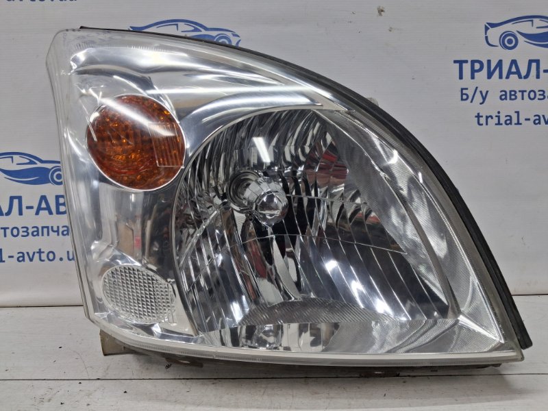 Запчасть фара правая галоген Toyota Prado 2002-2009 J120 4.0 1GR-FE 811306A221 Б/У Фара правая галоген Toyota Prado 2002-2009 J120 4.0 1GR-FE 811306A221 Б/У