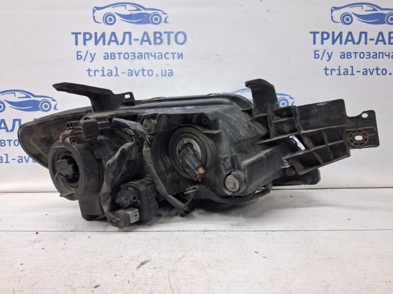 Фара левая галоген Outlander 2003-2006 cu 2.4 бензин 4G69