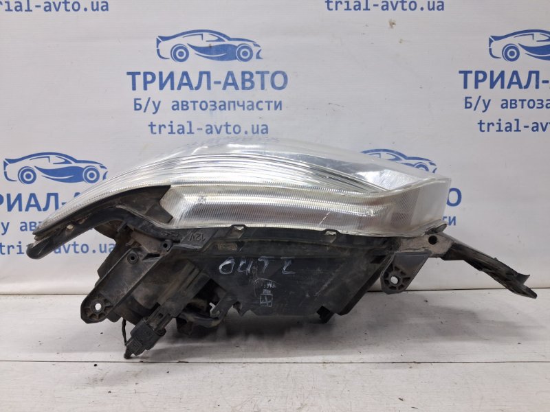 Фара левая галоген Outlander 2003-2006 cu 2.4 бензин 4G69