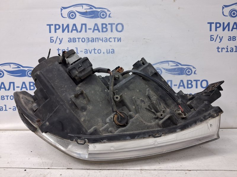 Фара левая галоген Outlander 2003-2006 cu 2.4 бензин 4G69