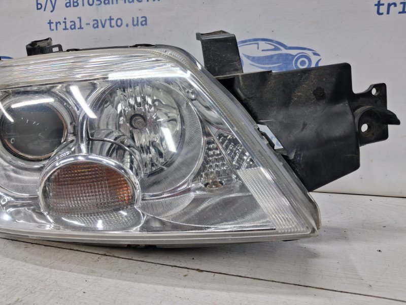 Фара правая галоген Mitsubishi Outlander cu 2.4 бензин 4G69 Фара правая галоген Mitsubishi Outlander cu 2.4 бензин 4G69