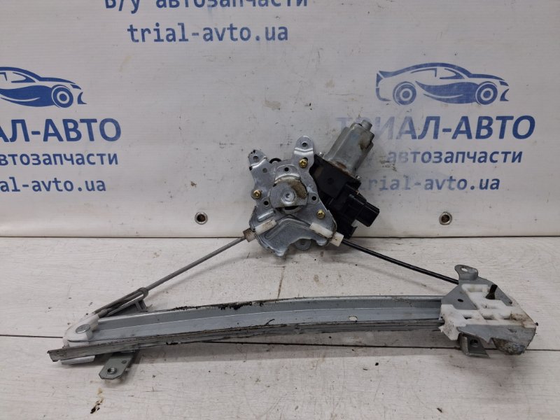 Стеклоподъемник задний правый Outlander 2003-2006 cu 2.4 бензин 4G69