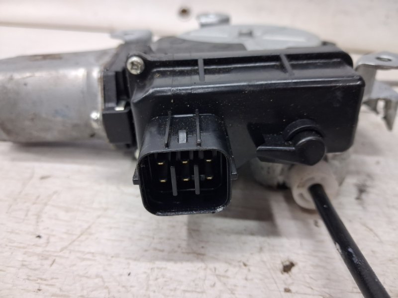 Стеклоподъемник задний правый Mitsubishi Outlander cu 2.4 бензин 4G69