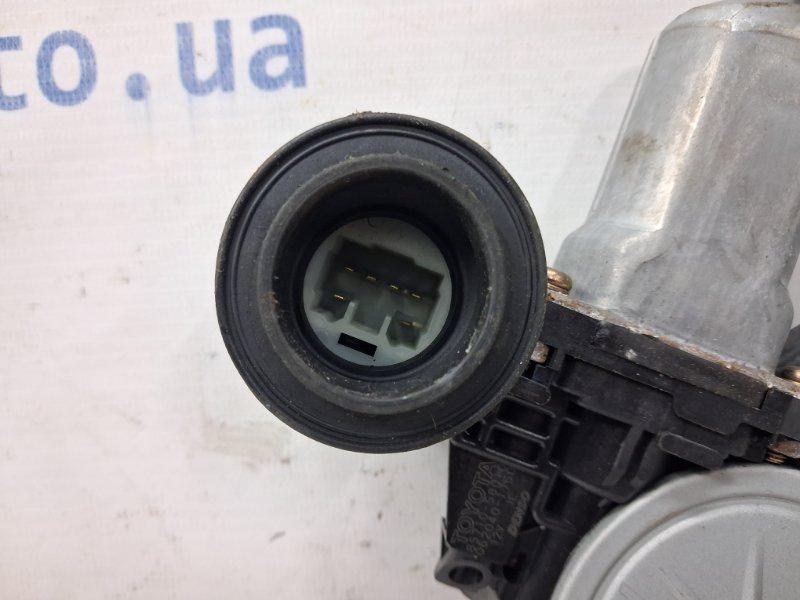 Стеклоподъемник задний левый Toyota Prado J120 4.0 1GR-FE