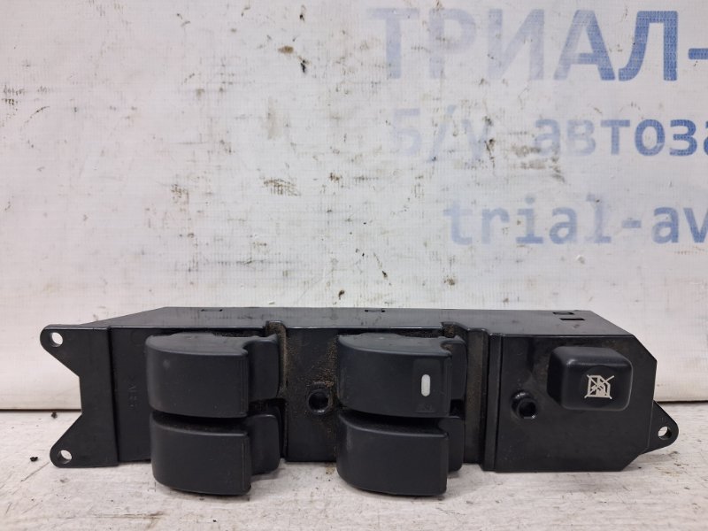 Блок управления стеклоподъемниками Mitsubishi Outlander 2003-2006 cu 2.4 бензин 4G69 8608A104 Б/У