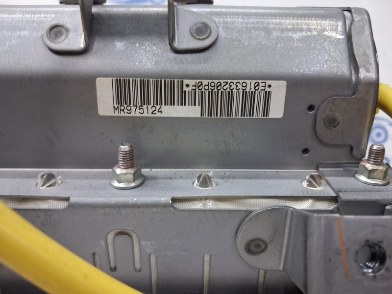 Подушка безопасности в торпеду Outlander 2003-2006 cu 2.4 бензин 4G69