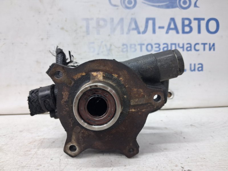 Вакуумная помпа генератора Tucson 2004-2009 JM 2.0 diesel D4EA Вакуумная помпа генератора Tucson 2004-2009 JM 2.0 diesel D4EA