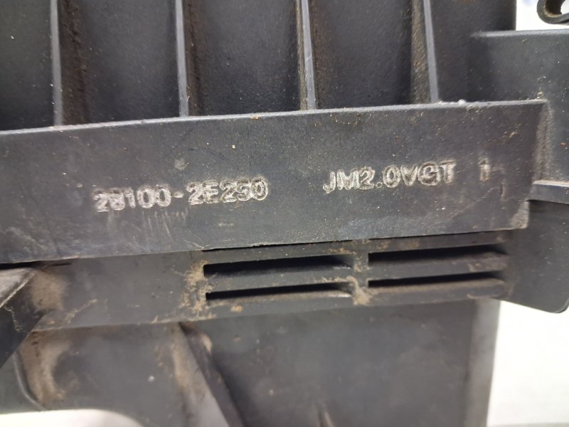 Корпус воздушного фильтра Tucson 2004-2009 JM 2.0 diesel D4EA Корпус воздушного фильтра Tucson 2004-2009 JM 2.0 diesel D4EA