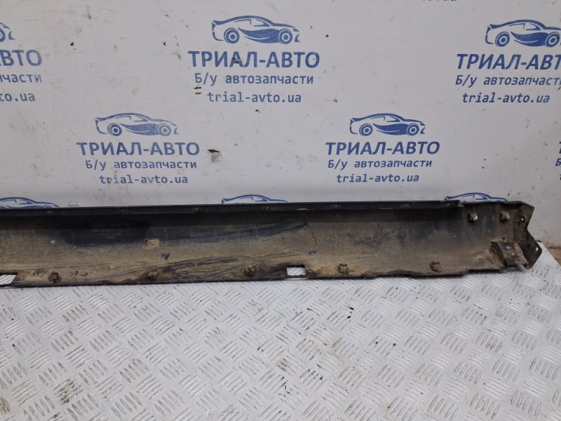 Накладка порога внешняя левая Sorento 2002-2011 BL 2.5 diesel D4CB Накладка порога внешняя левая Sorento 2002-2011 BL 2.5 diesel D4CB