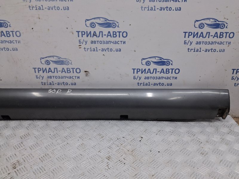 Накладка порога внешняя правая Kia Sorento BL 2.5 diesel D4CB Накладка порога внешняя правая Kia Sorento BL 2.5 diesel D4CB