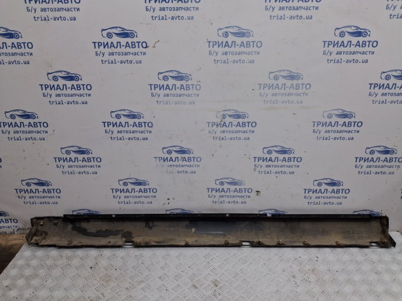 Накладка порога внешняя правая Sorento 2002-2011 BL 2.5 diesel D4CB Накладка порога внешняя правая Sorento 2002-2011 BL 2.5 diesel D4CB