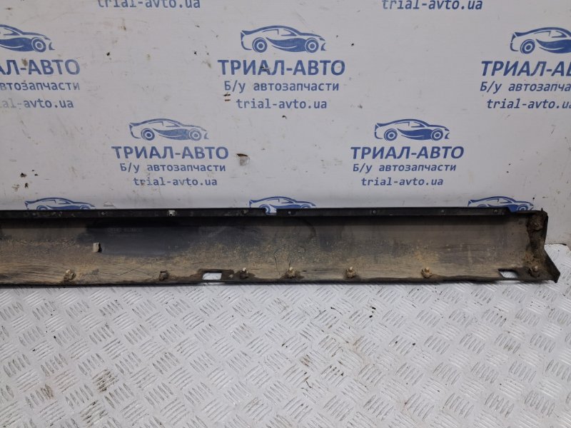 Накладка порога внешняя правая Sorento 2002-2011 BL 2.5 diesel D4CB Накладка порога внешняя правая Sorento 2002-2011 BL 2.5 diesel D4CB