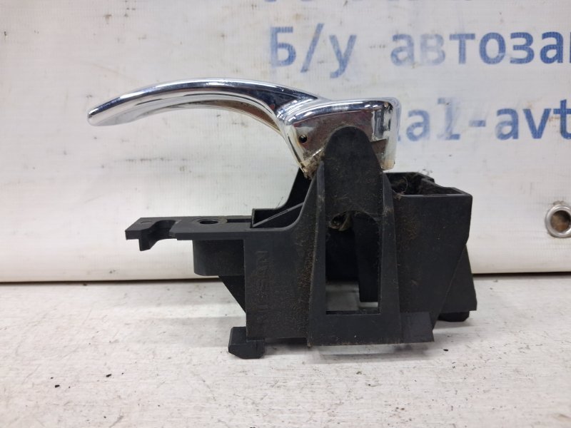 Ручка двери внутренняя левая Navara 2004-2015 D40 2.5 Diesel YD25DDTI Ручка двери внутренняя левая Navara 2004-2015 D40 2.5 Diesel YD25DDTI